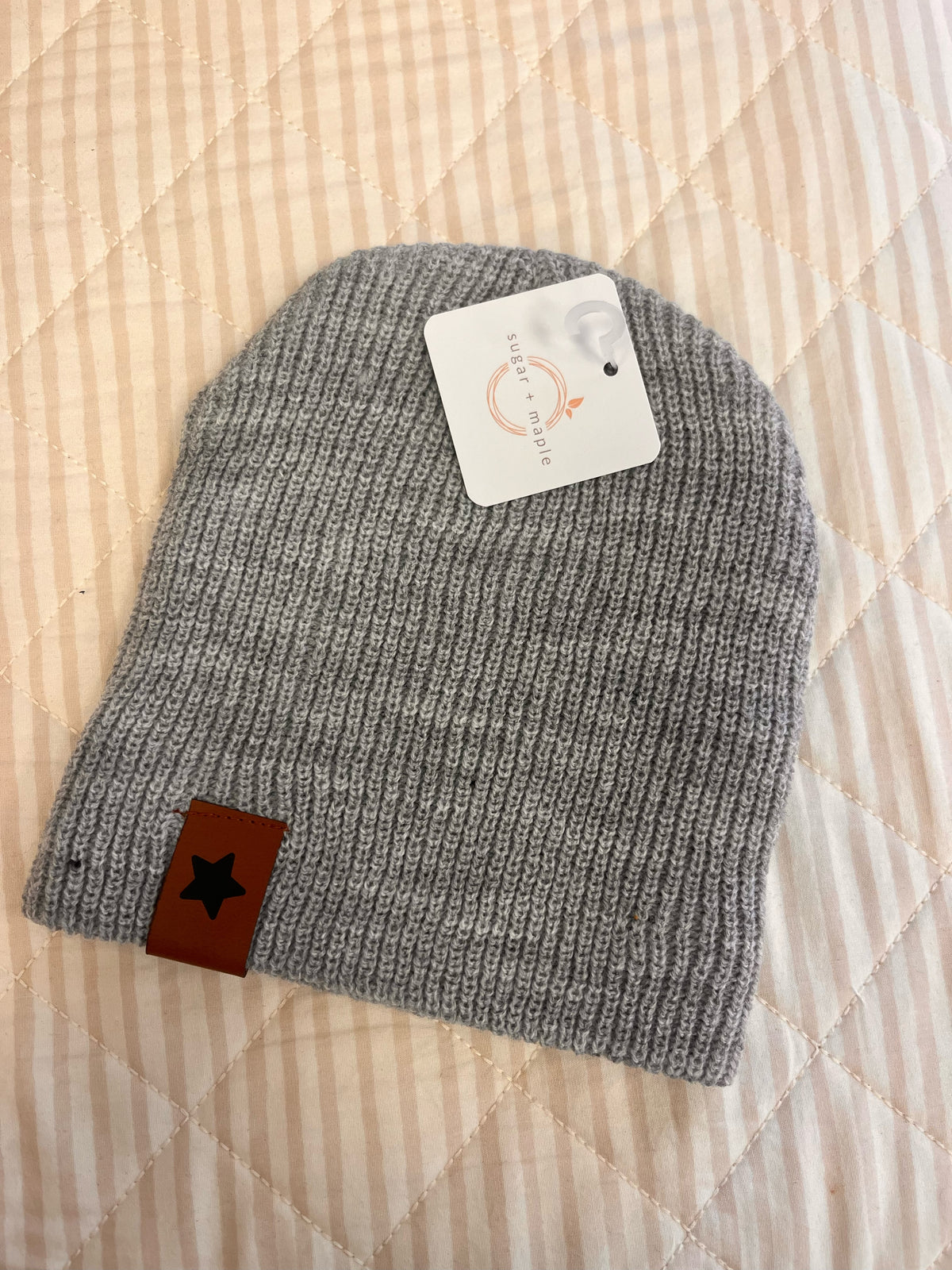 Sugar + Maple Slouchy Beanie- Heathered Gray