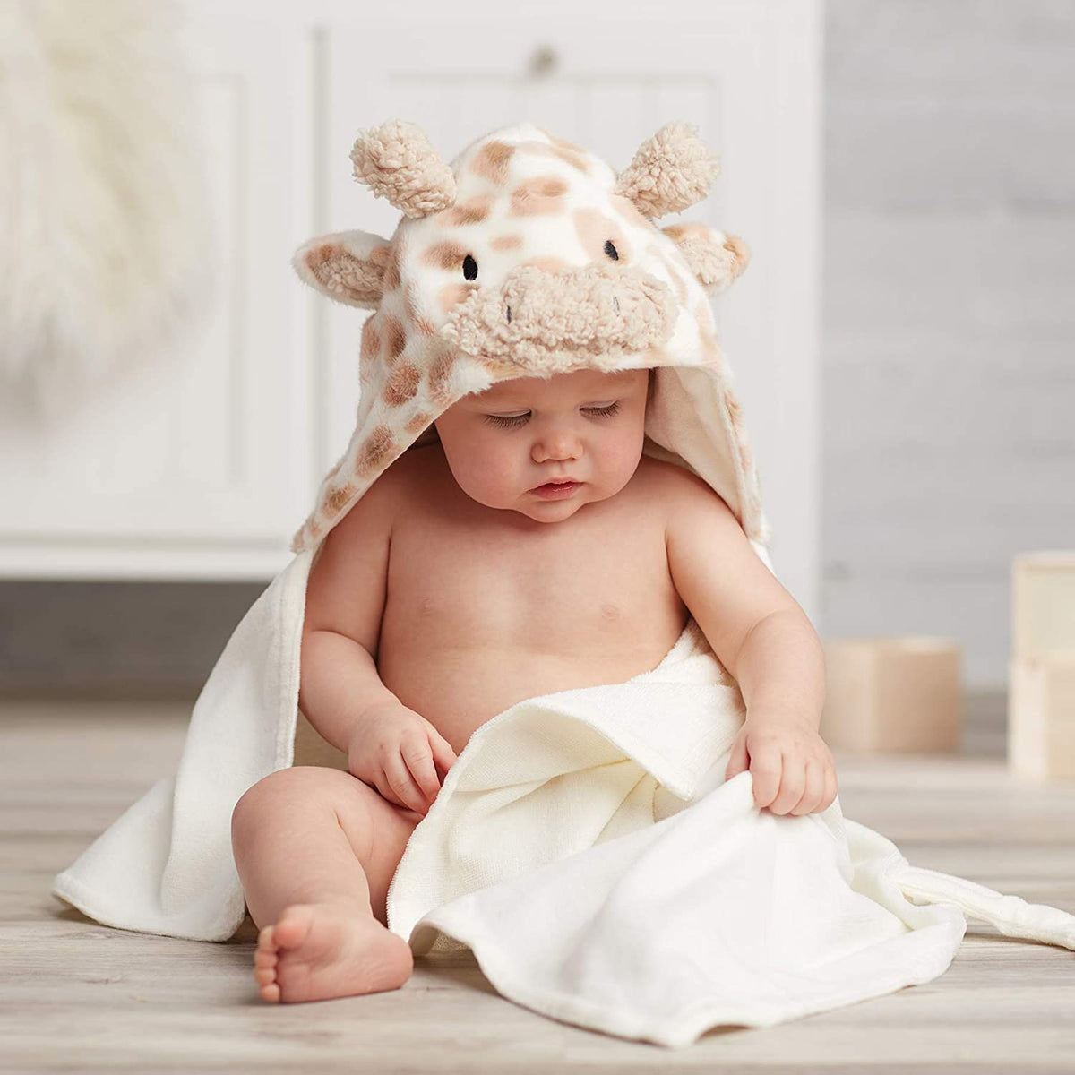 Mud Pie Giraffe Baby Hooded Towel