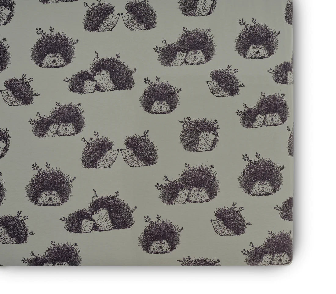 OILO HEDGEHOG CRIB SHEET