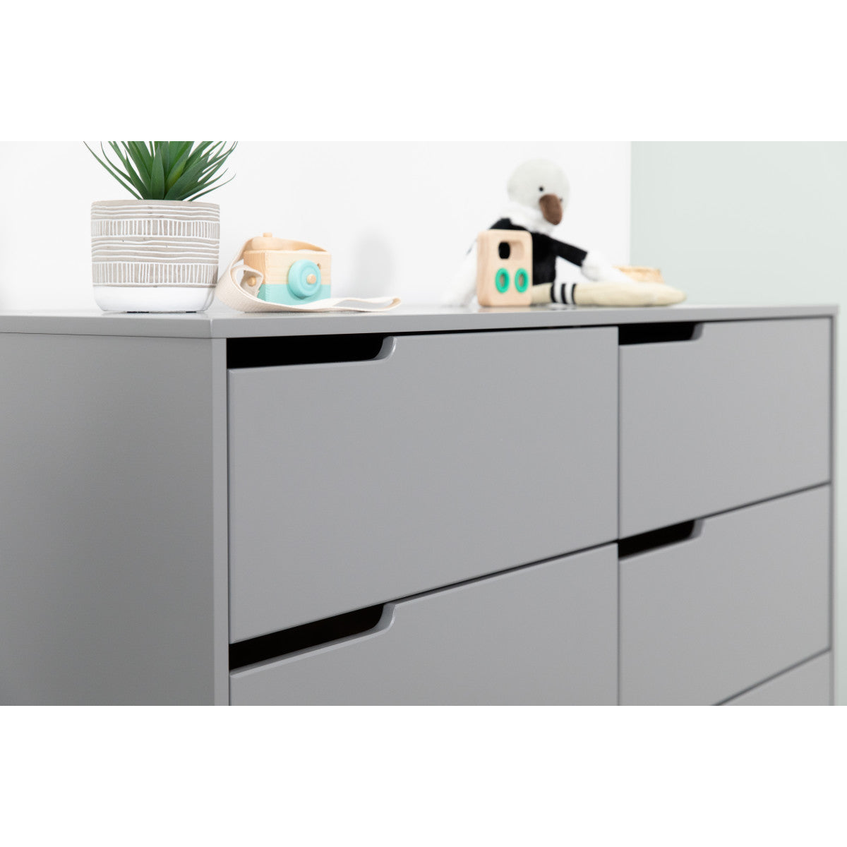 Babyletto Hudson 6-Drawer Double Dresser