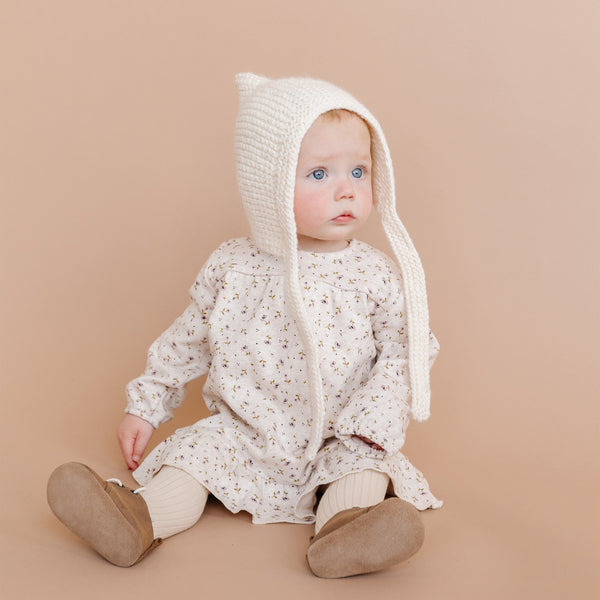 The Blueberry Hill Classic Hand-Knit Bonnet | Cream