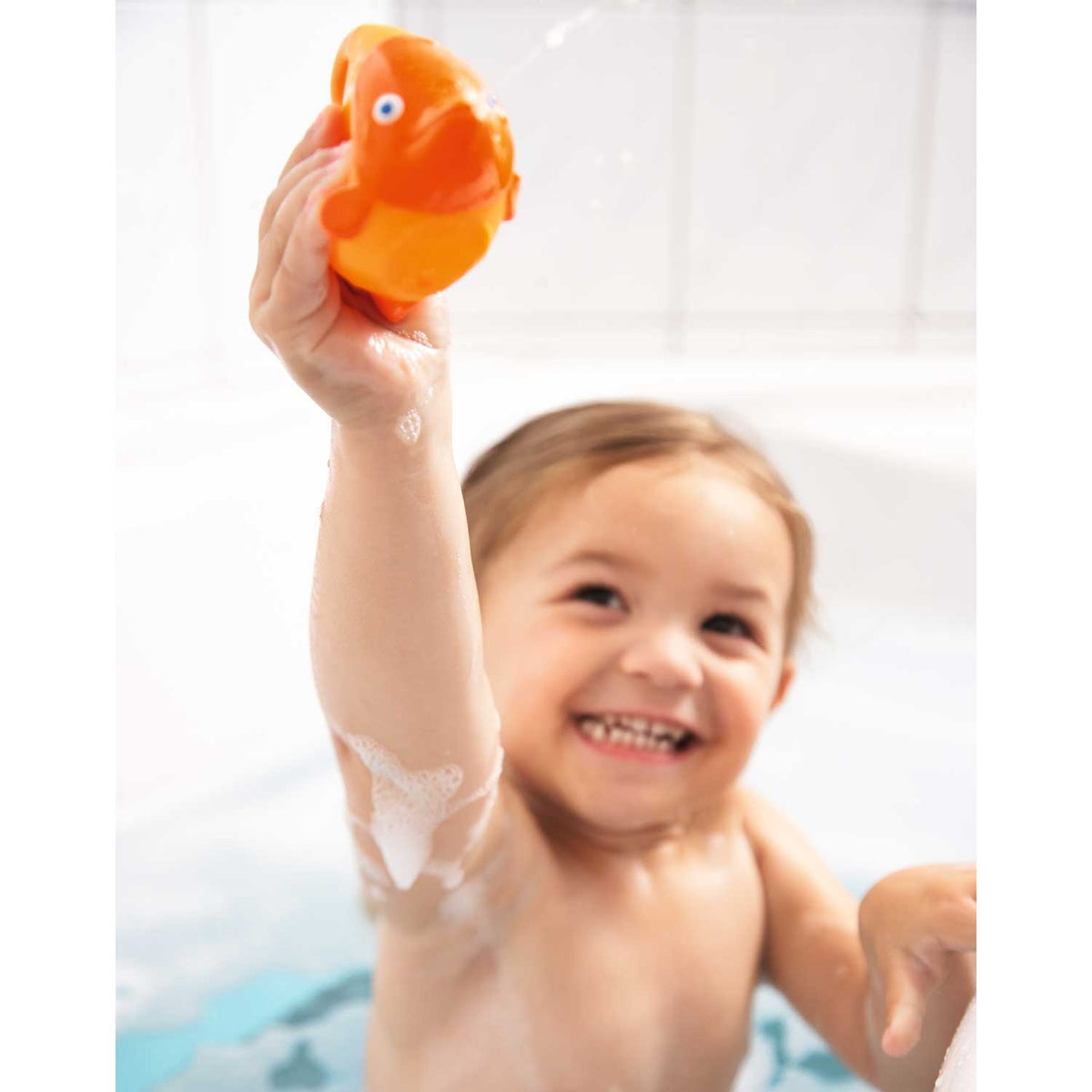 HABA Ocean Fishing Fun Bath Toy with 5 Squirting Fish