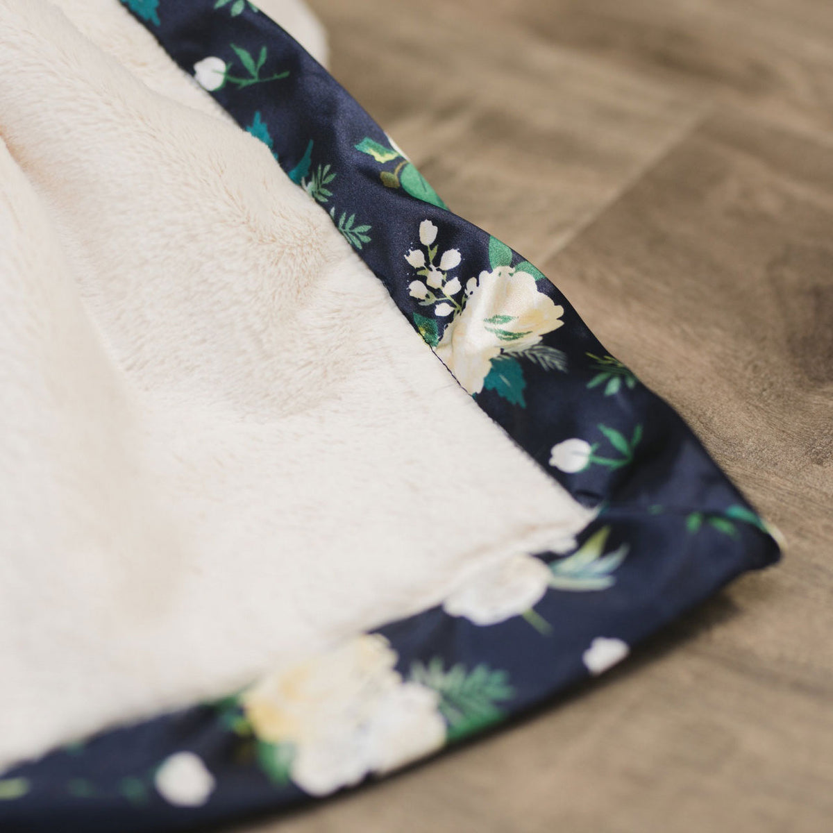 Saranoni Satin Border Blanket Florals