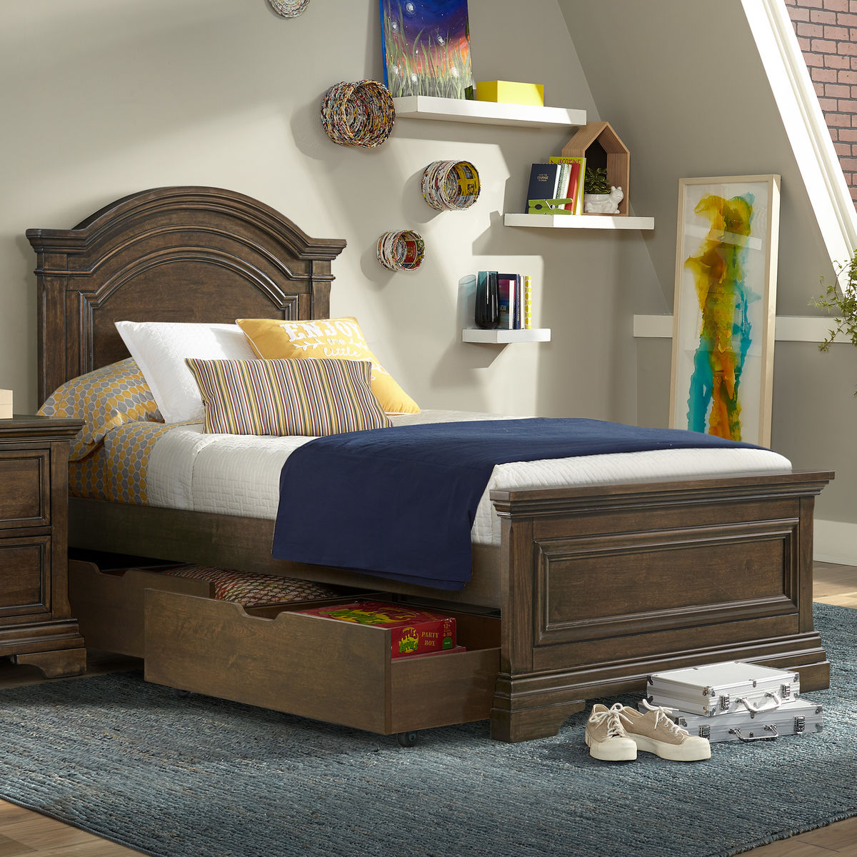 Westwood Design Olivia Arch Top Twin Bed