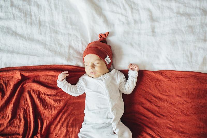 Copper Pearl Top Knot Hat - Rust